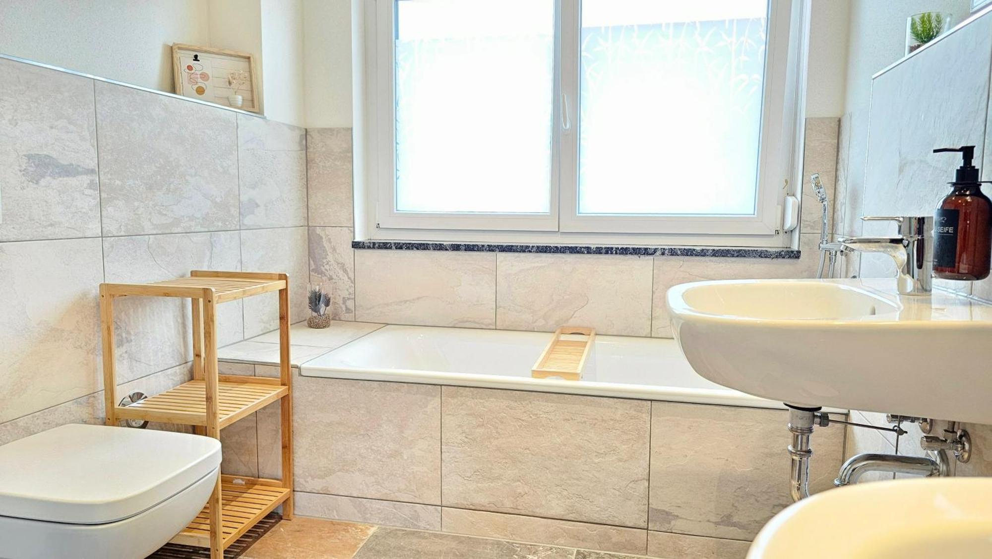 Design-apartment I Klimaanlage I Balkon I Boxspring I Nespresso Apartment Weil am Rhein